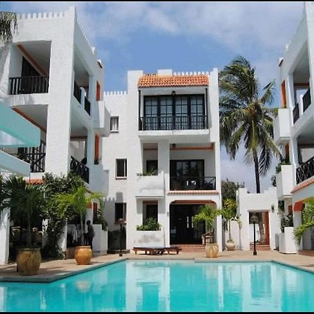 Wayside Beach Apartments 디아니 해변 외부 사진