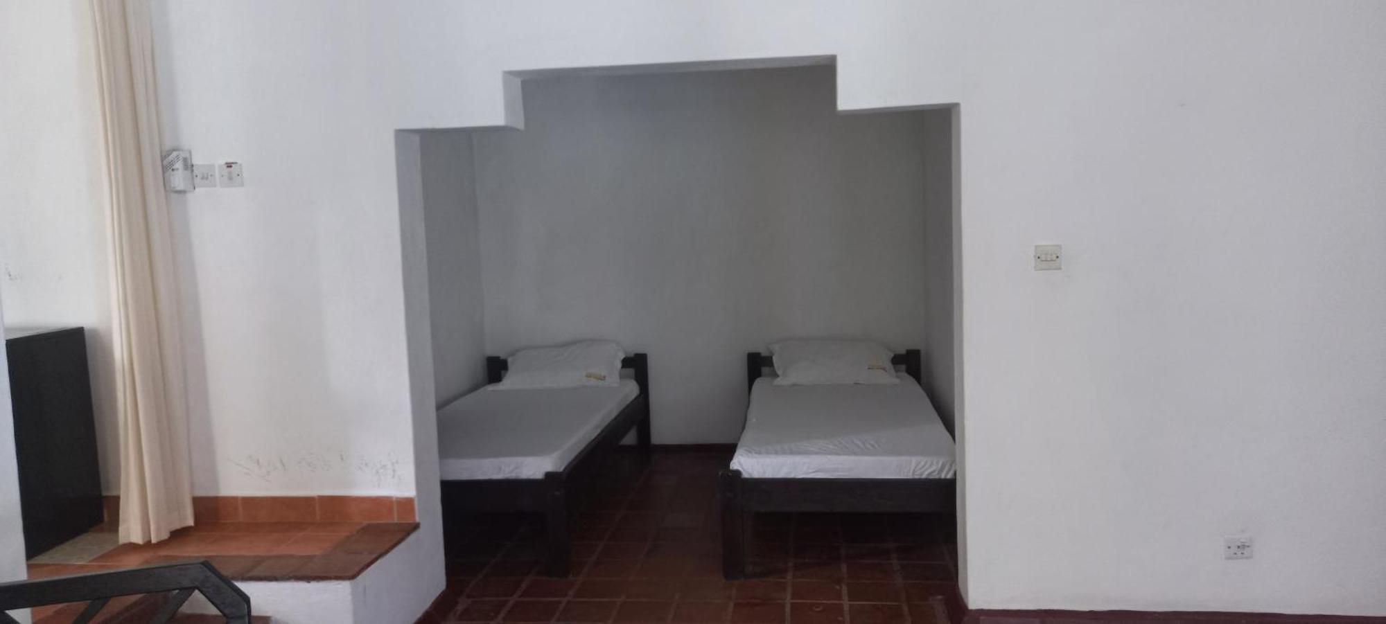 Wayside Beach Apartments 디아니 해변 외부 사진